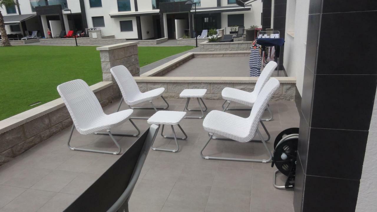Oasis Beach 5 Lägenhet Orihuela Exteriör bild